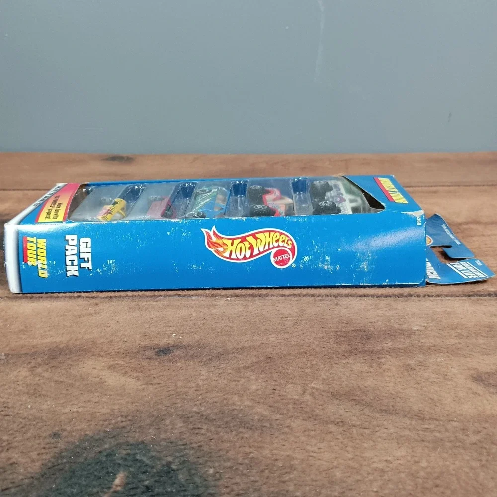 Hot Wheels World Tour Gift Pack Kids OS Blue New 1998 5-Car Set 25369